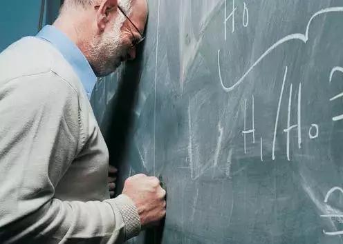 Se l'insegnante ha a sua volta un trauma nei confronti della matematica, non potrà che trasmetterlo agli alunni!