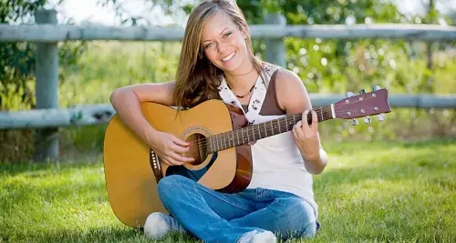 Gli adolescenti che si avvicinano alla chitarra sono sempre più numerosi!