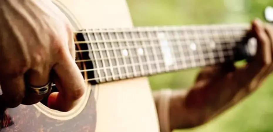 La scelta del tuo maestro di musica è alla base del successo del tuo corso di chitarra