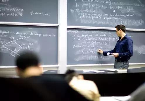 Come scegliere gli studi più adatti alle proprie esigenze per diventare matematico?