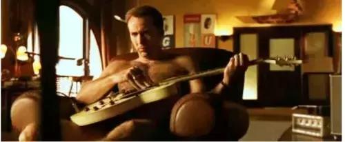 I DVD sono un buon supporto per imparare a suonare la chitarra da soli, soprattutto per la qualità di immagini e suono