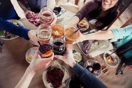 Approfitta delle occasioni sociali per parlare della tua attività