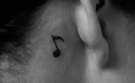 L'orecchio per la musica è un presupposto fondamentale per imparare a suonare la chitarra.