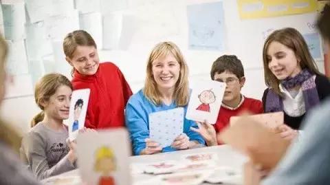 E' indispensabile imparare l'inglese da bambini per essere più preparati per il mondo da grandi.