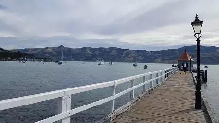 Perché passare da Akaroa nel tuo road trip in Nuova Zelanda?