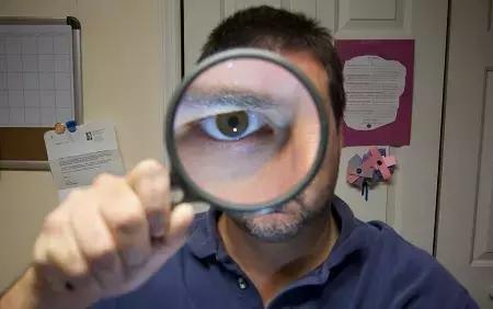 Nel dare le dimissioni conviene tenere conto del periodo di preavviso per evitare di ritrovarsi a pagare delle indennità alla Pubblica Amministrazione!