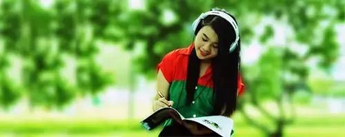 Per migliorare le conoscenze apprese con il prof privato, continua a studiare da solo.