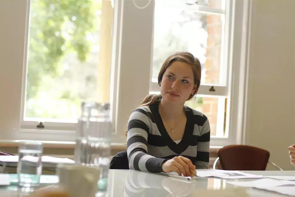 Ogni insegnante ha il suo metodo, non ne esiste uno uguale per tutti. Ecco perché è importante confrontarsi e capire se il metodo è quello più giusto per lo studente.
