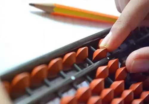 Saper calcolare a mente anche numeri complessi aiuta lo sviluppo del cervello anche per fini diversi da quelli matematici.