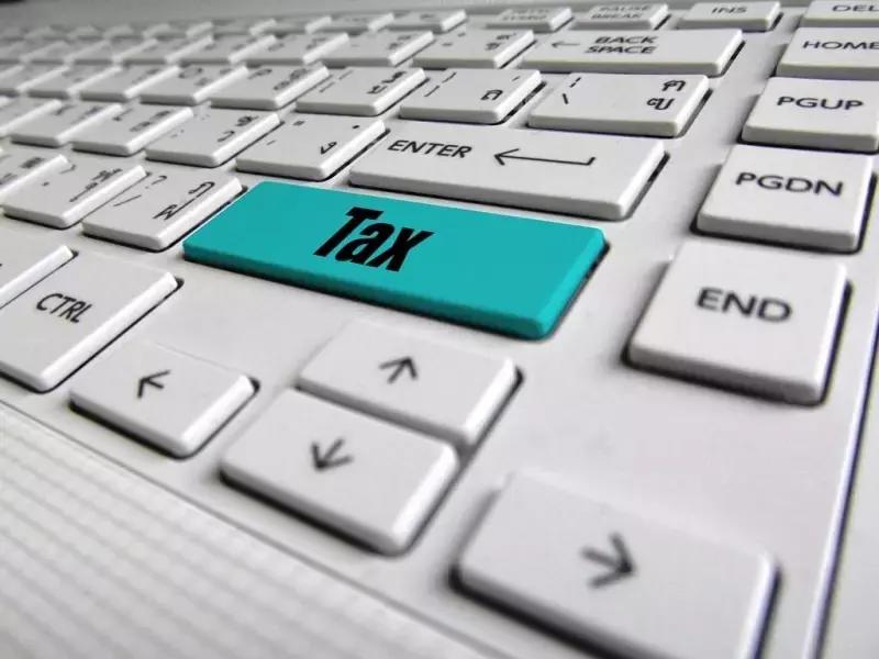 I corsi a domicilio possono essere dichiarati come lavoratore autonomo o libero professionista sotto il regime forfettario.