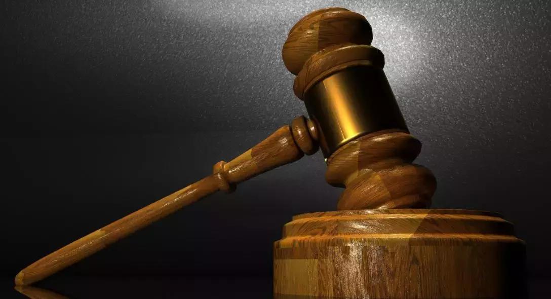 Per quanto il lavoro in nero sia quasi la regola nei corsi a domicilio, è importante lavorare nella legalità per il tuo futuro e per l'intera collettività.