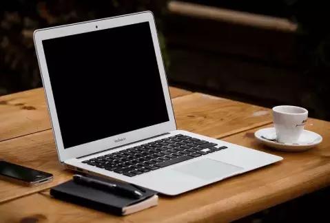 Non esiste un approccio univo alle lezioni private, sta all'insegnante trovare il metodo giusto per ogni allievo.