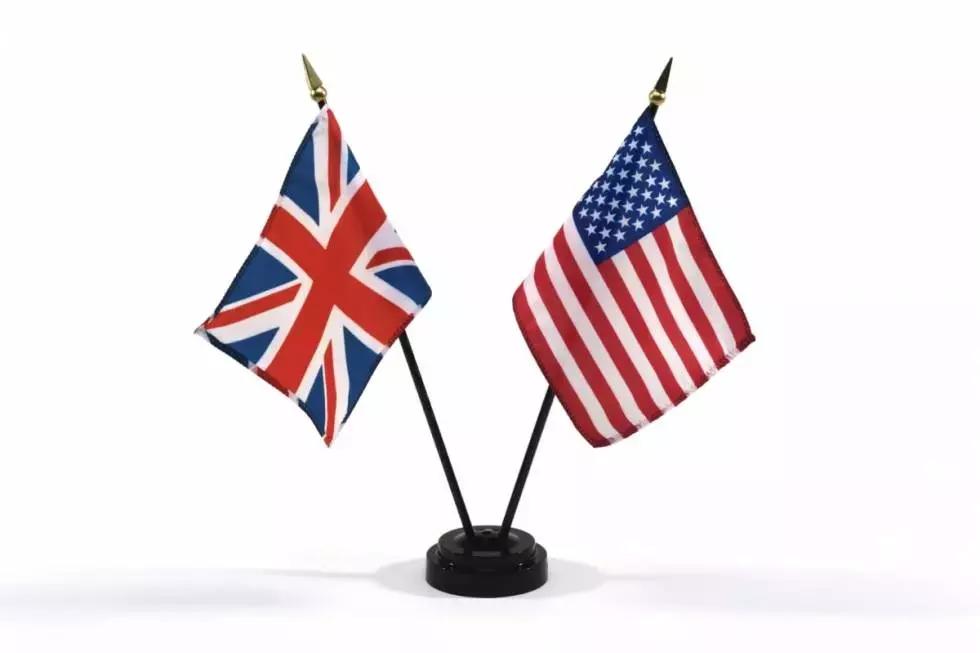 Scegli tra inglese made in UK o in US a seconda dei tuoi progetti di studio e lavoro.