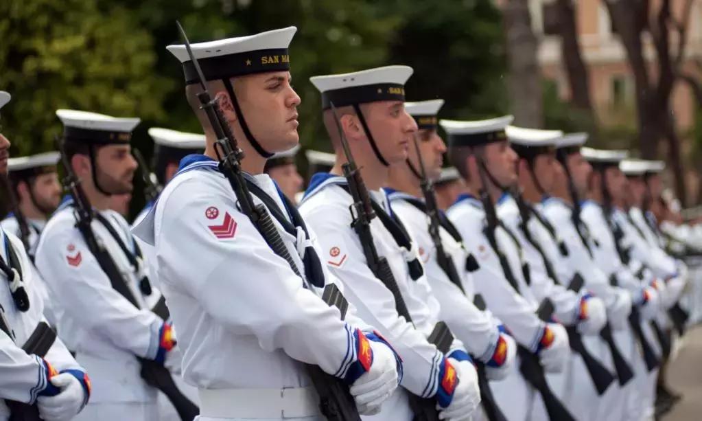 Se il tuo sogno è la Marina militare devi preparare anche l'inglese per il concorso pubblico.