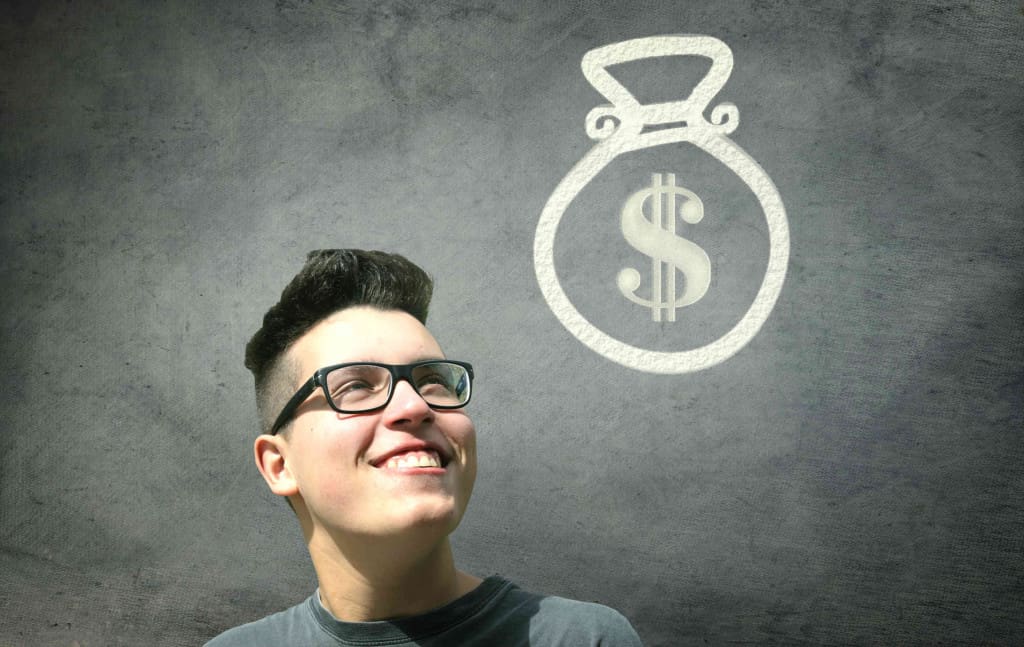 La supplenza alla scuola pubblica è ben pagata, ma il problema è che si lavora troppo poco.