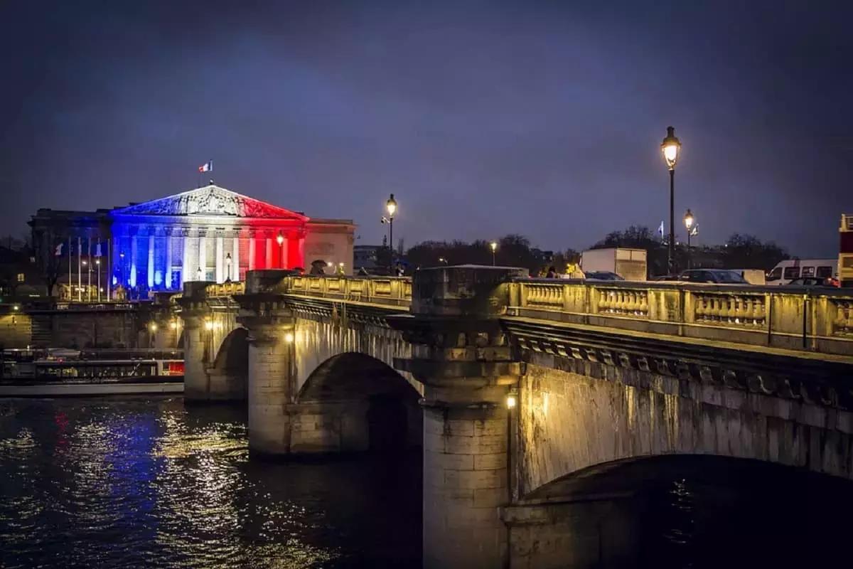 Puoi imparare il francese anche attraverso il teatro al centro culturale francese di Roma.