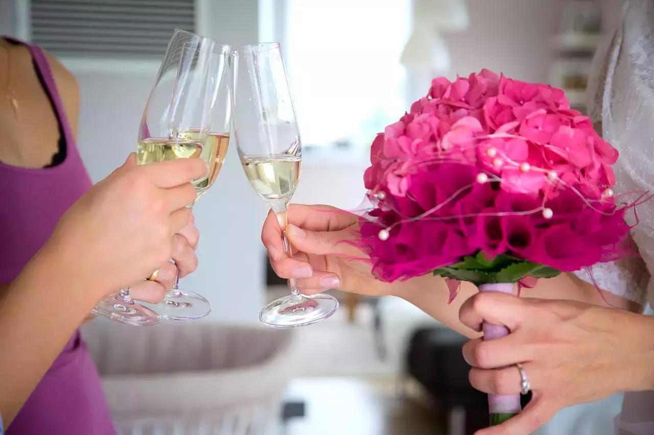 Oltre al vino, anche alcuni piatti rendono famosa la cucina francese nel mondo.