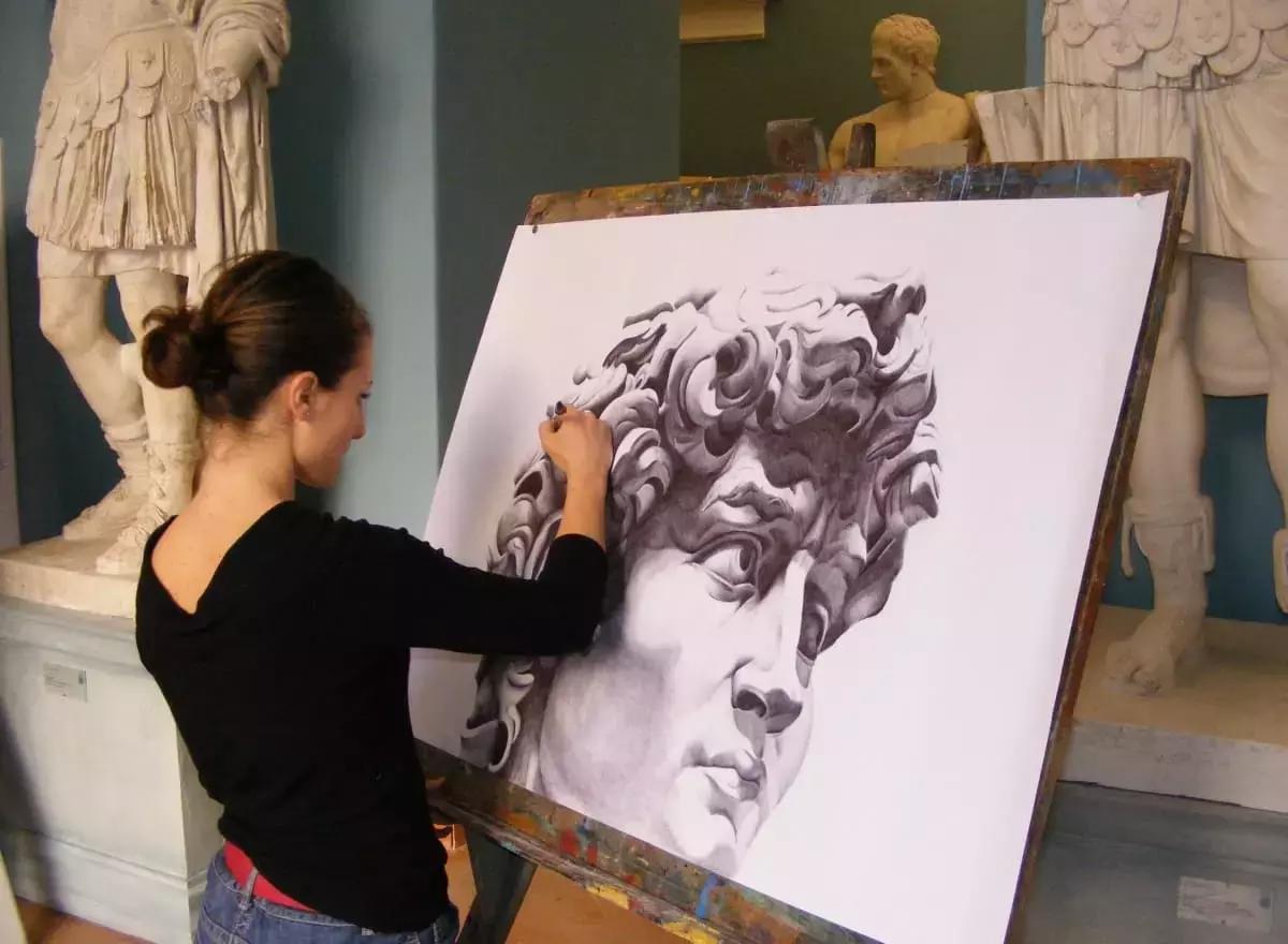 Dopo il liceo puoi sempre approfondire gli studi artistici.