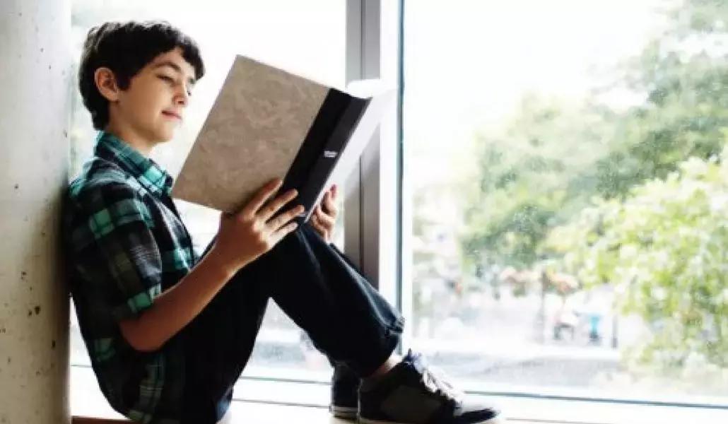 Con la lettura, i bambini possono migliorare giorno dopo giorno la conoscenza e la padronanza della lingua!