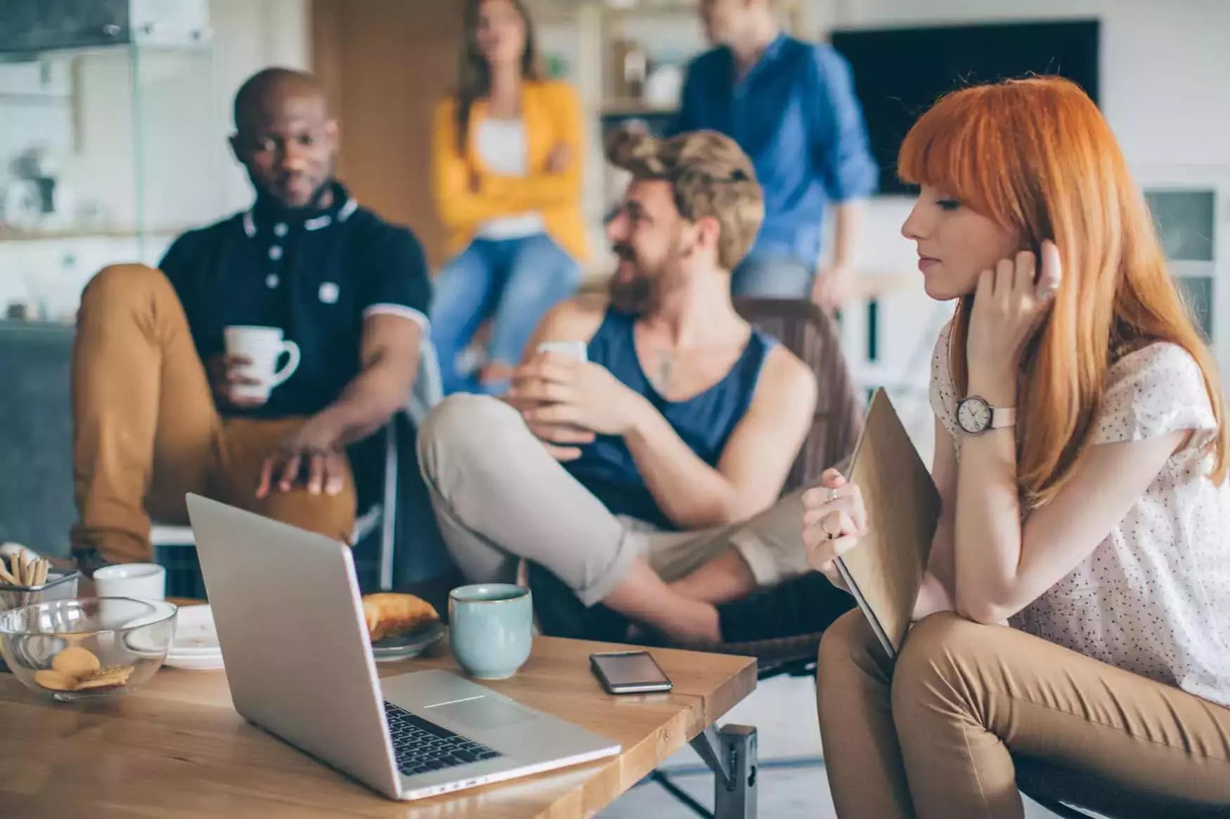 Se non sei troppo timido, puoi imparare il francese e insegnare l'italiano parlando con un penpal in carne e ossa!
