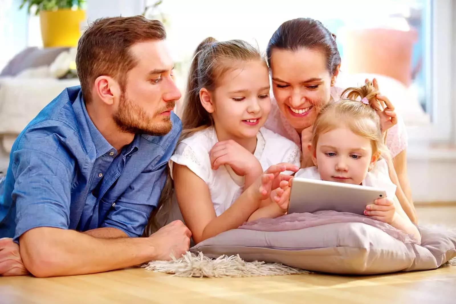 Se la tua attività di insegnante di spagnolo è occasionale puoi farti pagare con il libretto famiglia. 