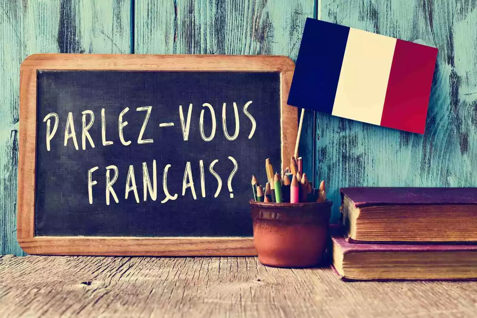 Per ogni studente che si trovi ad affrontare l'esame di scuola media in francese è importante conoscere a fondo la grammatic a e il lessico della lingua