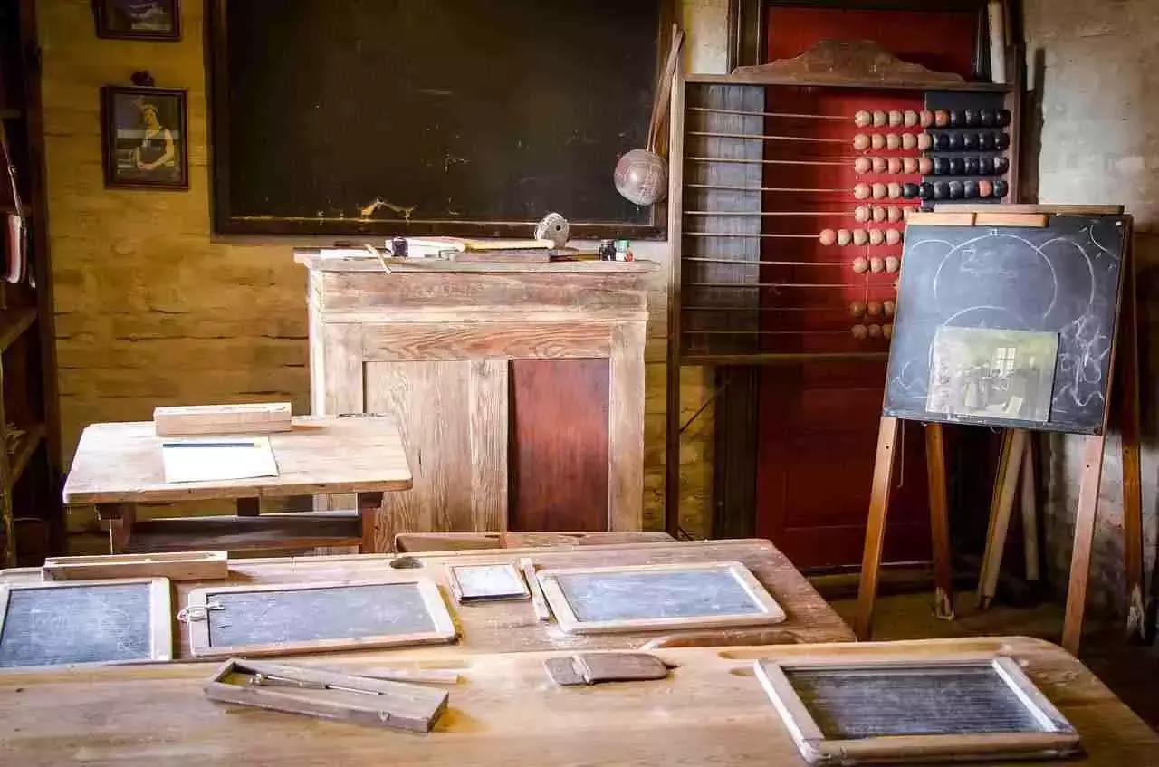 Senza esagerare però. I compiti non devono portare via il tempo necessario al riposo e allo studio 