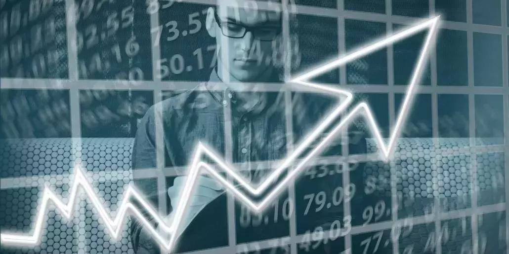 Sono sempre di più i genitori che ricorrono alle ripetizioni per sanare le lacune scolastiche dei propri figli; il mercato del sostegno scolastico risulta dunque in espansione.