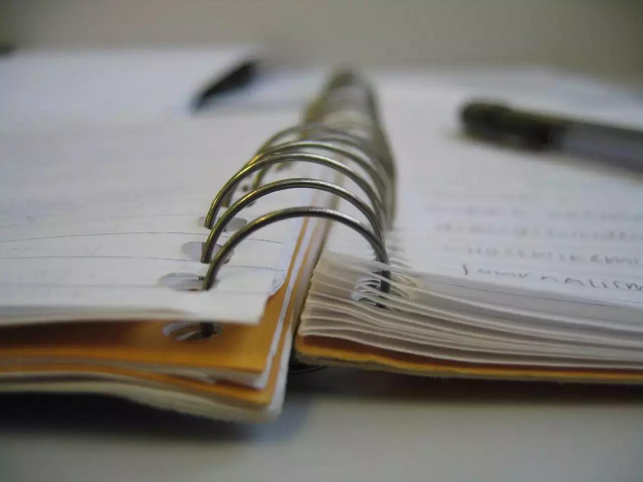 Rivedi i tuoi appunti e il programma di spagnolo per la maturità con un insegnante capace di trasmetterti un buon metodo di studio.