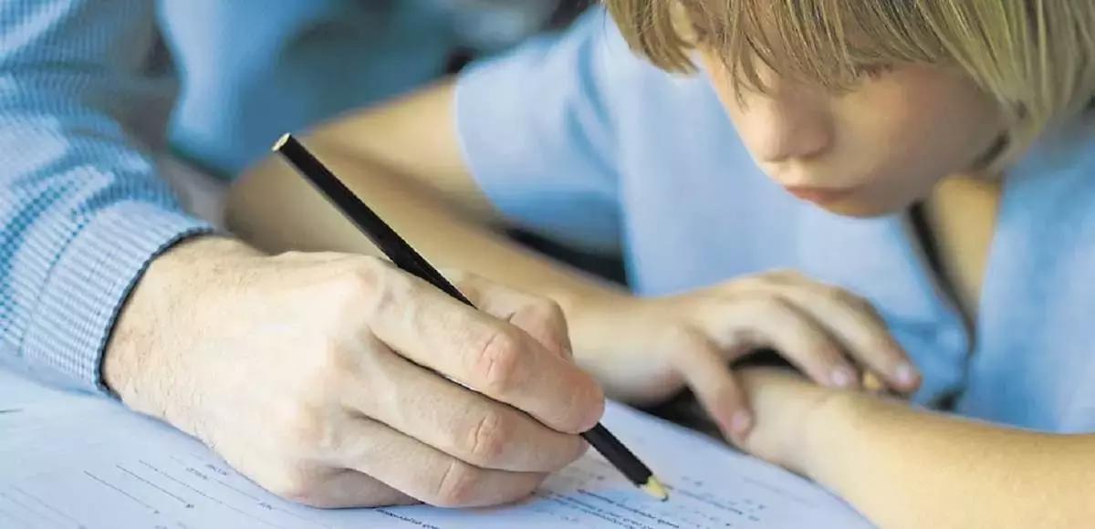 Vi sono delle regole che l'insegnante deve rispettare, come la puntualità, la ripresa dei problemi avuti la mattina a scuola, il ripasso dei capitoli da studiare, ...