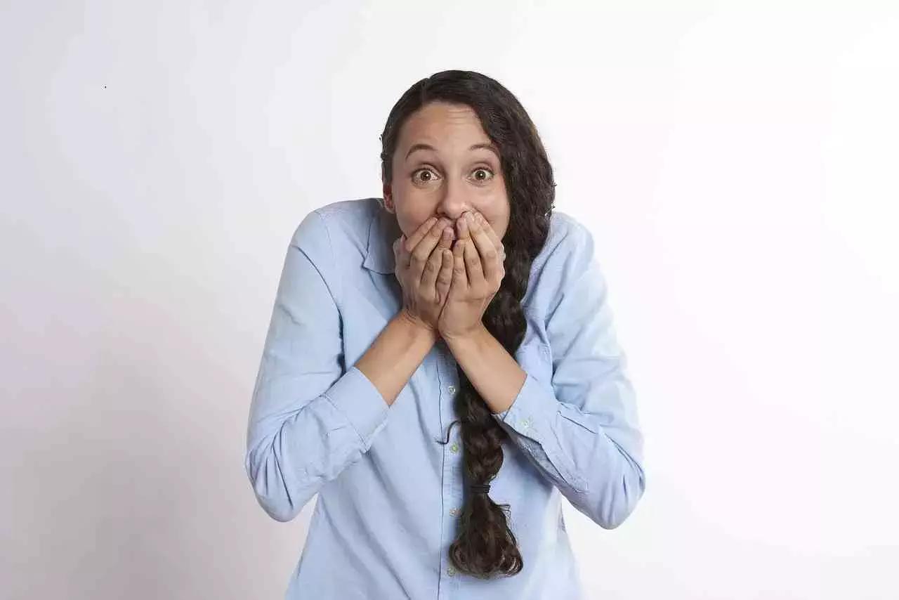 Quindi non temere, soprattutto all'inizio, di fare errori o dire qualche sciocchezza.