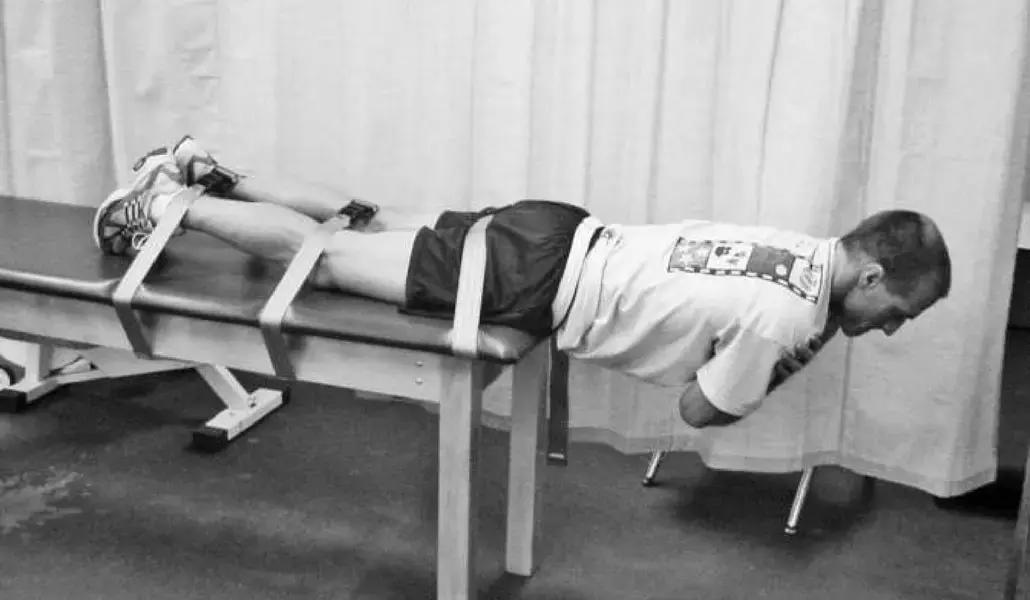 Il Test di Sorensen prevede una contrazione isometrica dei muscoli estensori del corpo!