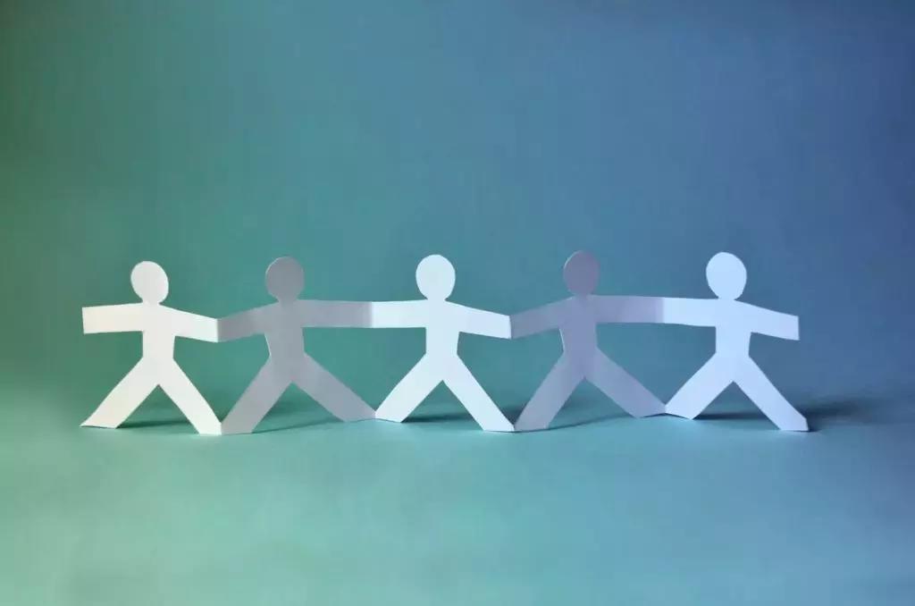 Ci sono persone che danno il massimo in gruppo e quindi riescono ad imparare molto di più e recuperare le insufficienze.