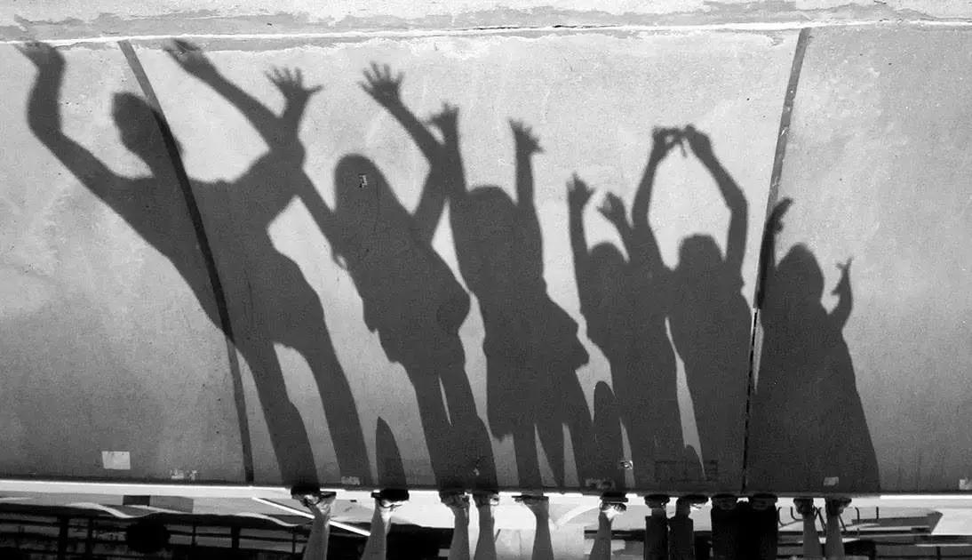 Se è vero che la passione muove il mondo, è tanto più vero quando si parla di insegnamento. La passione è infatti fondamentale per riuscire a trasmettere le proprie conoscenze agli allievi.