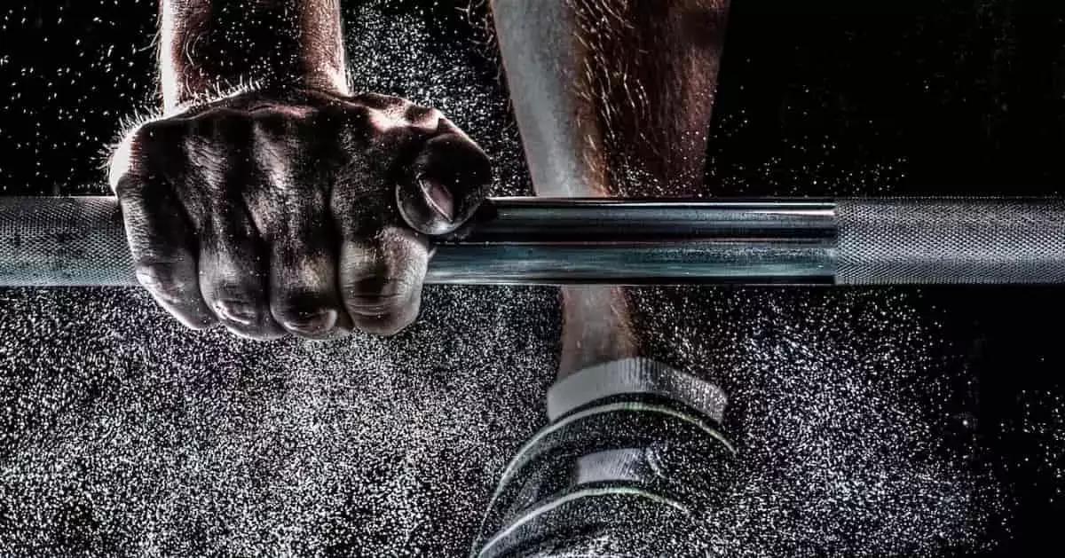 Trova il tuo coach sportivo online sui siti specializzati e segui i video di fitness su Youtube per rimetterti in forma e risparmiare.