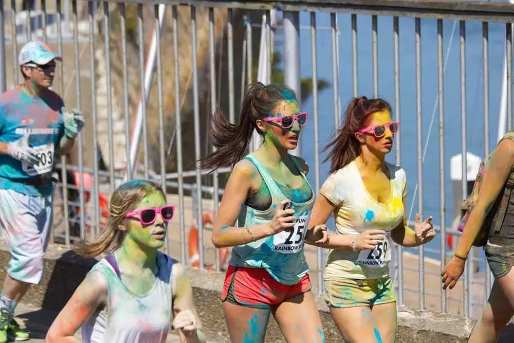 Correre non fa solo bene al corpo, ma è anche divertente!