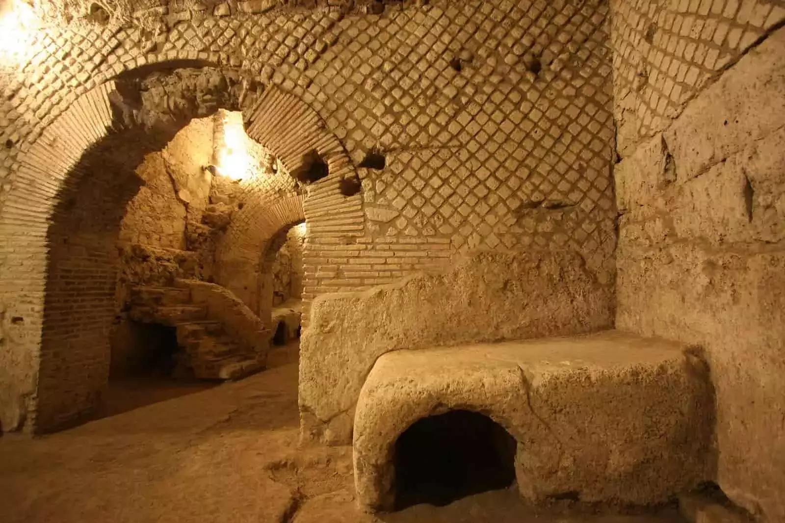 Il Comune di Napoli e le associazioni locali lottano insieme alle scuole contro la dispersione e il disagio scolastico. 