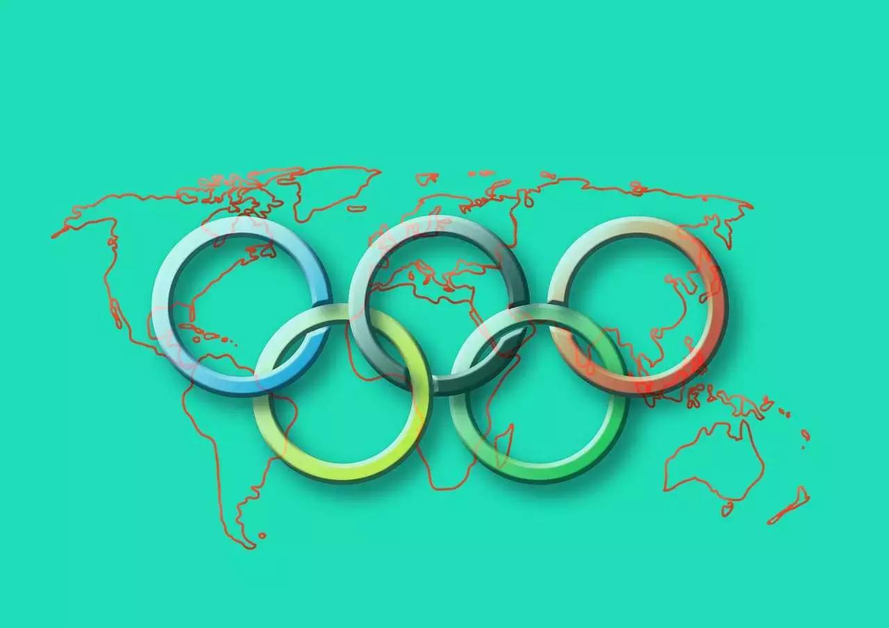 Le Olimpiadi iniziarono come gare in onore degli dei; oggi continuano, mantenendo la tradizione della cadenza quadriennale.