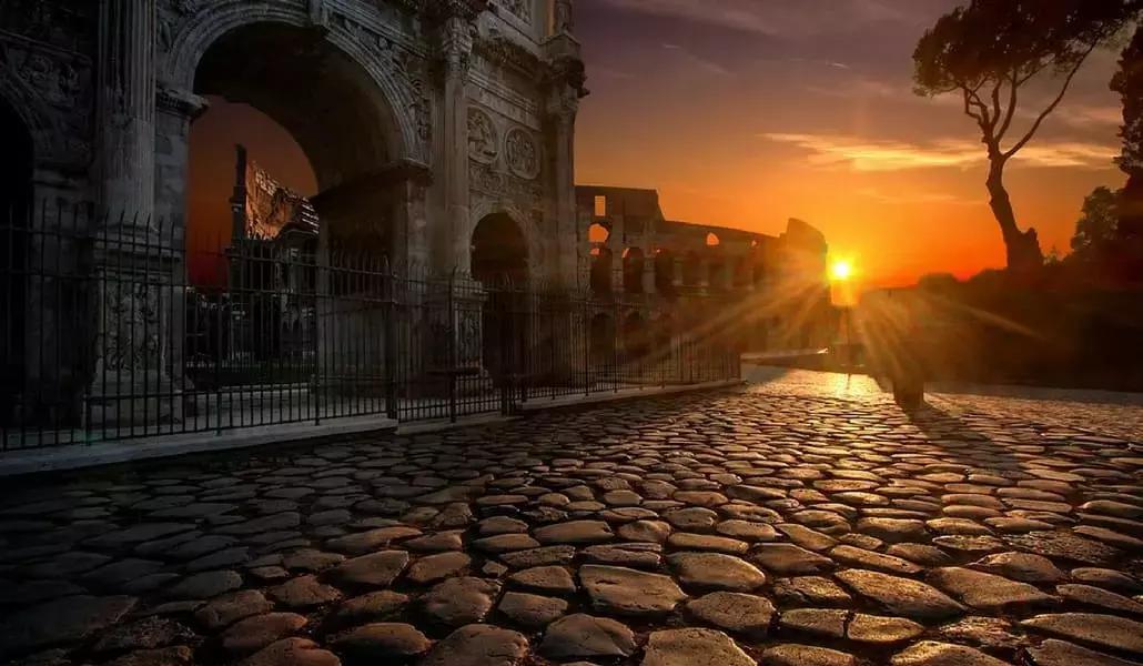 23 Euro è il prezzo medio di un'ora di lezione di yoga a Roma!