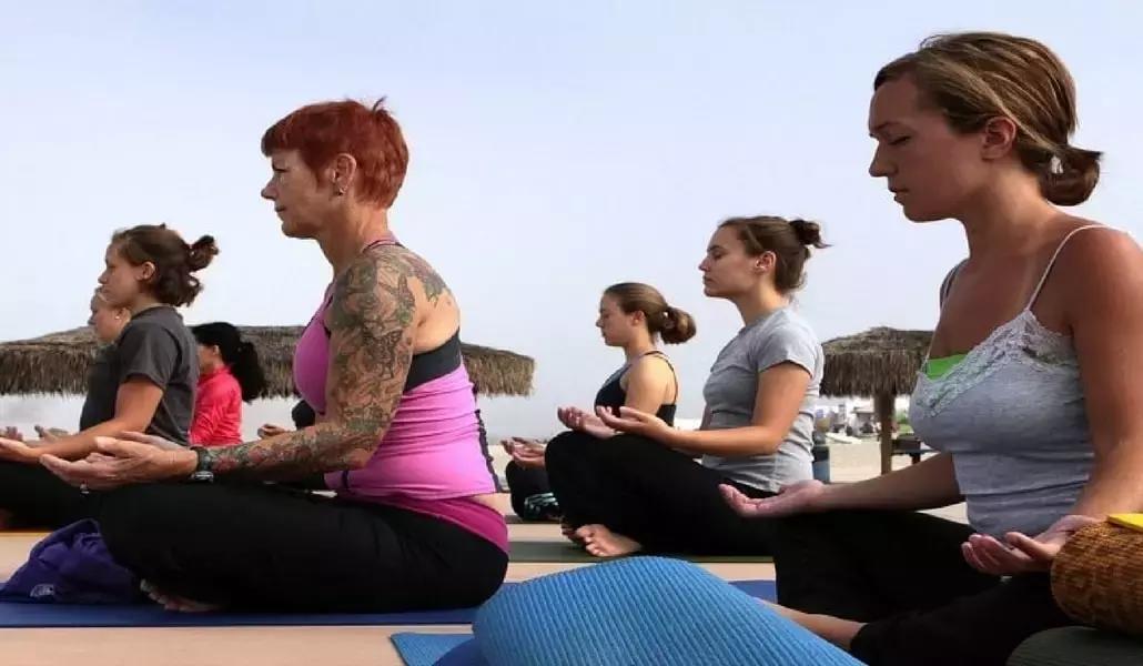 Scopri come curarti con lo yoga!