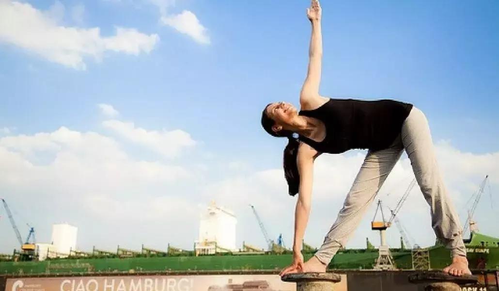 Prova lo yoga post parto per rilassarti e tornare in forma!