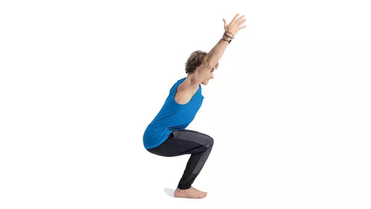 Lo Yoga ti insegna a riscaldare i muscoli, senza bisogno di fare sforzi sovrumani.