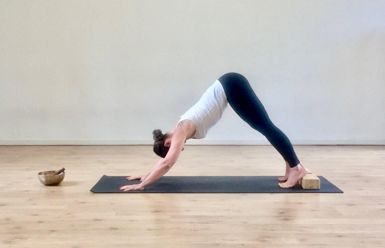 Con la posizione del cane puoi sentirti meglio!