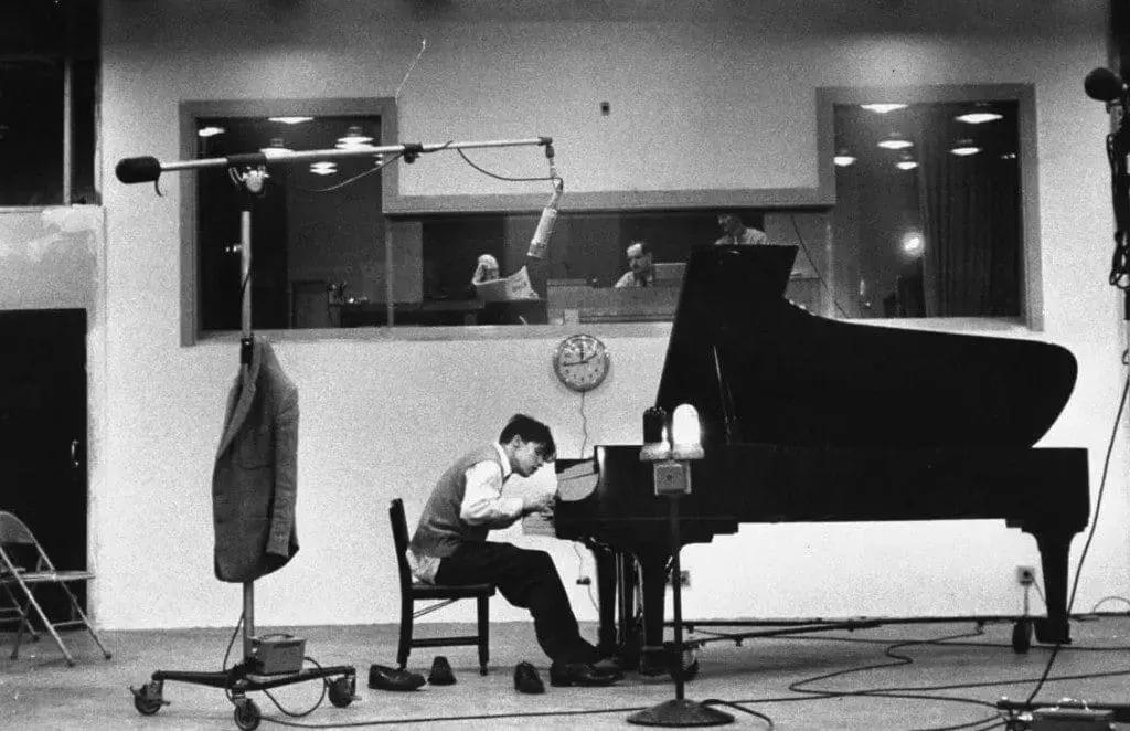 Se hai tutto l'occorrente è più facile imparare a suonare il piano. 