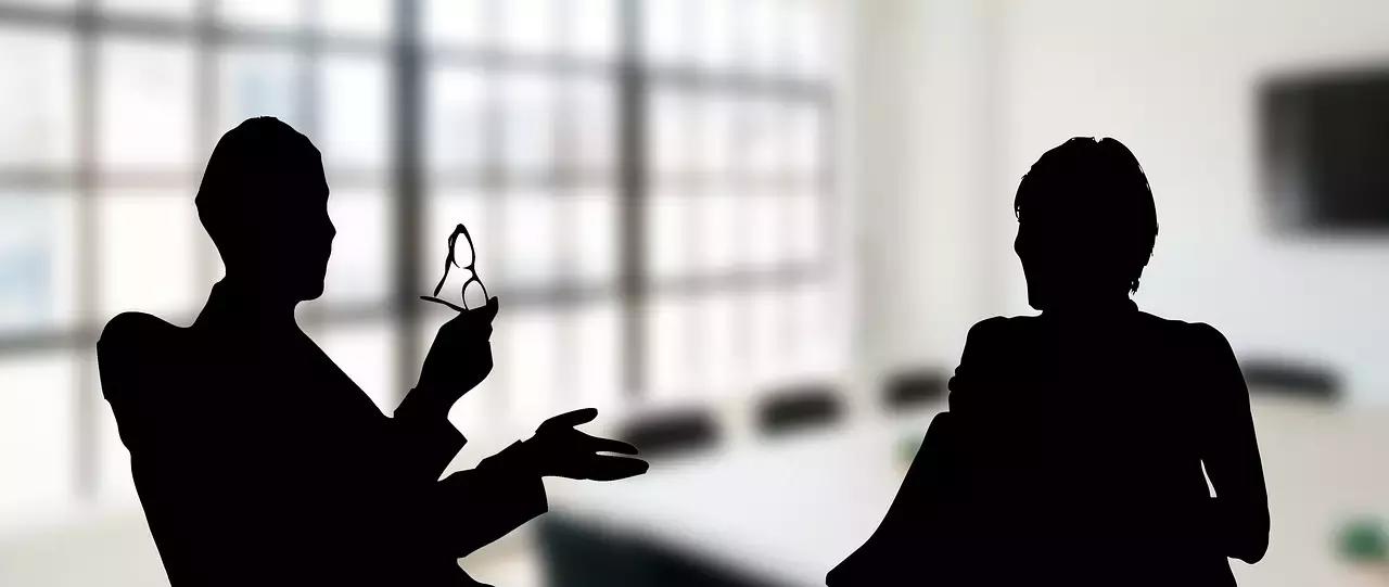 Puoi scegliere se rendere pubblico il tuo profilo o se renderlo accessibile solo agli amici.