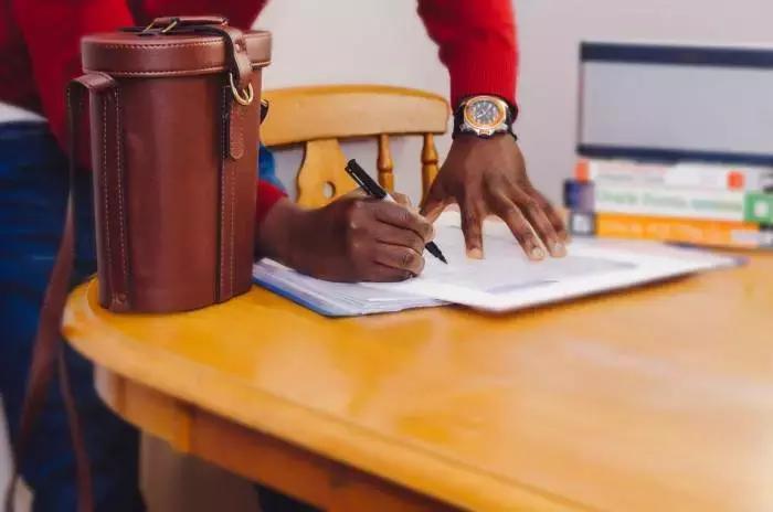 Il tuo contratto potrebbe essere lì fuori ad aspettarti!