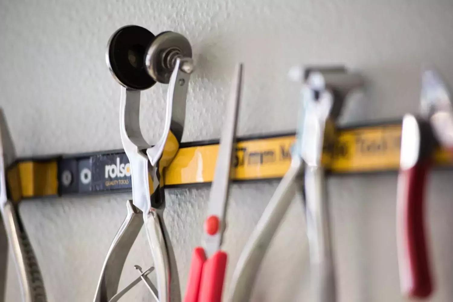 Anche chi studia pianoforte ha bisogno dei propri strumenti di lavoro!