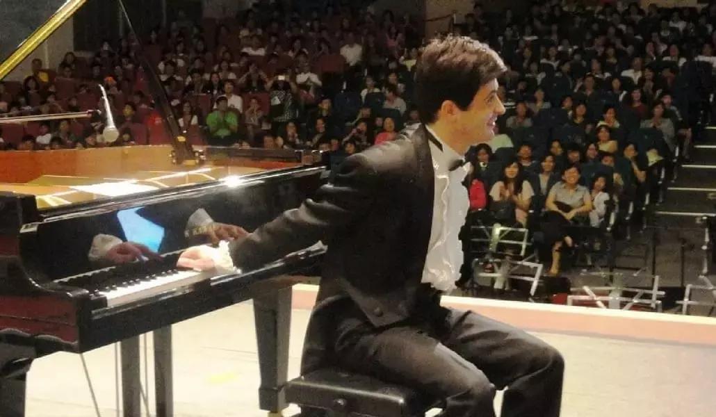 Scopri i motivi per cui dovresti affidarti a un insegnante di pianoforte!