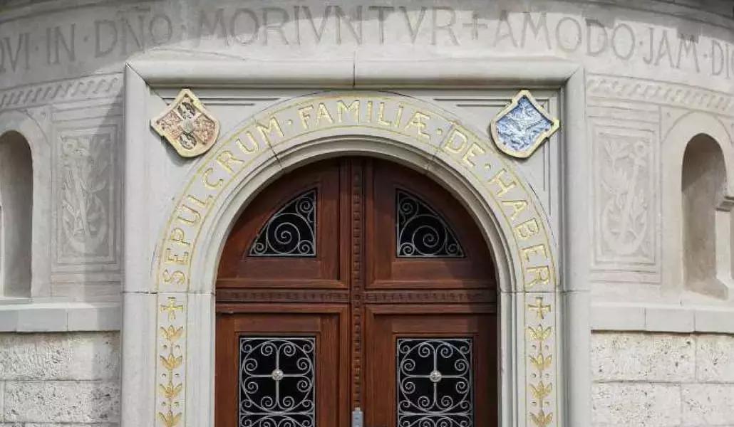 Il latino è ancora molto vivo nelle chiese!