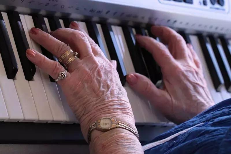 Un pianoforte online per chi?